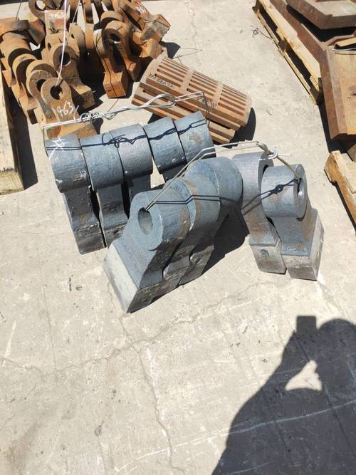 礦山石料制砂機 立式復合破碎碎石機 細碎破碎機設(shè)備高鉻合金方錘板凳