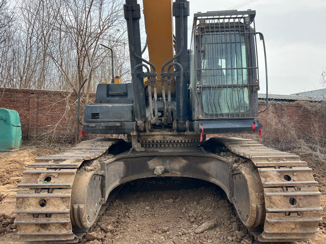 二手徐工490挖掘機帶195破碎錘及鑄造件轉讓，機會難得！